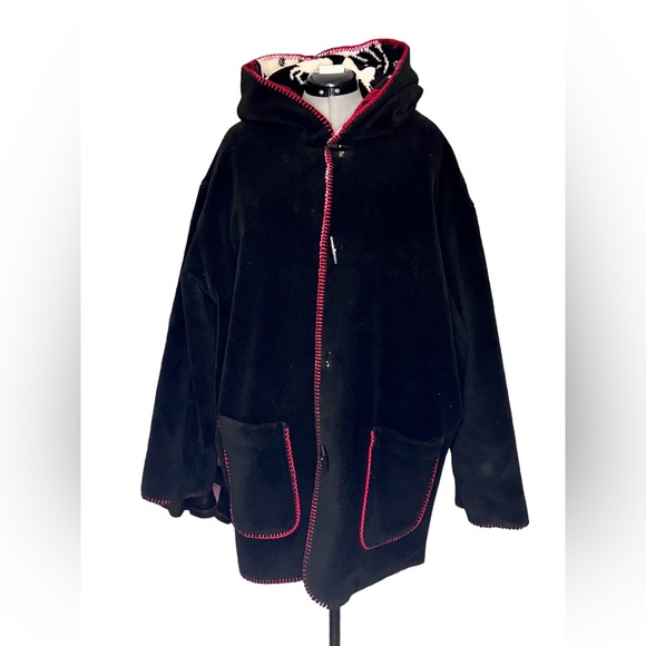 Denali Reversable After Ski Coat - Picture 4 of 8